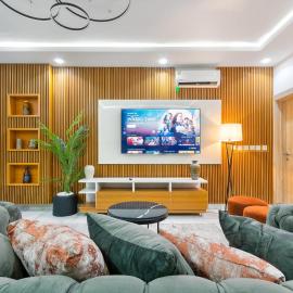 W16 Waterfront Apartment Lekki Phase 1, готель у місті Леккі