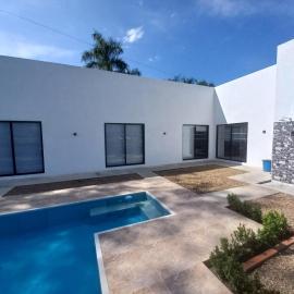 Piscina privada y mucha tranquilidad.