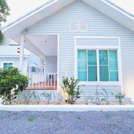 Baan Casita With Private Seaside Cottage, Hotel in Hua Hin