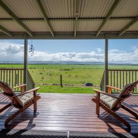 Woodview Cottage Farm stay, hotel in Port Welshpool