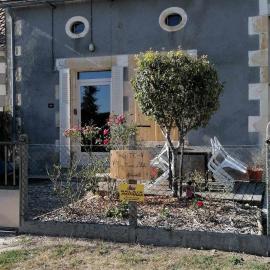 chez Marie et Lulu، فندق في Dompierre-sur-Nièvre