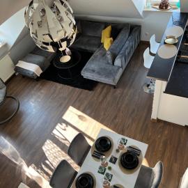 Moderne Galerie-Wohnung! Zentral-A8-B17 WIFI, hotel in Gersthofen