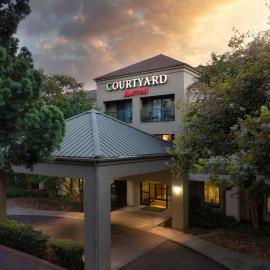 Courtyard by Marriott Stockton, hotel v destinaci Stockton
