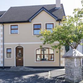 Owen Tucker View House, Hotel in Ardara