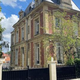 Bed & Breakfast à 20mn direct St Lazare en Train, hotel a Sannois