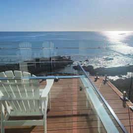 Heathcliff1 Luxury Couples Retreat with Stunning Coastal Views!, hotel in Boat Harbour