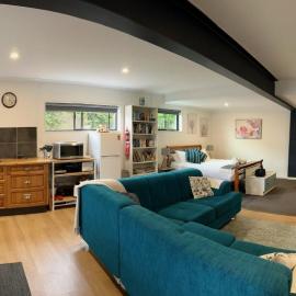 GOLDFIELDS STUDIO APARTMENT, Beaconsfield - Fully Self-contained, air-conditioning – hotel w mieście Beaconsfield