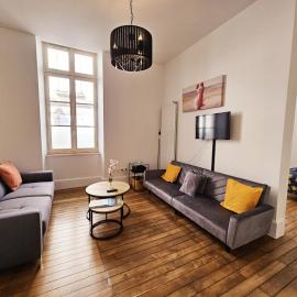 Le coeur d'Angoulême, calme et spacieux, hotel in Angoulême