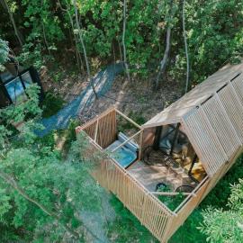 Slowood Cabins, Hotel in Balatonszepezd