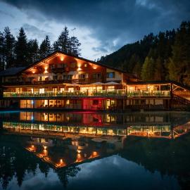 Hotel Lago della Creta: San Vigilio Di Marebbe'de bir otel