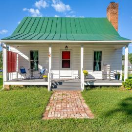 Tranquil Cottage in Virginia Countryside w/ Pond!