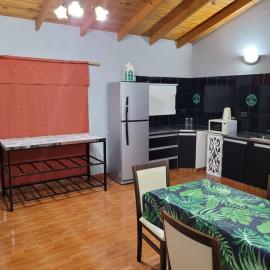 Amplio departamento para 2 personas, hotel in Neuquén