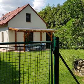 Prázdninový dům Barča Vlkov, hotel a Vlkov