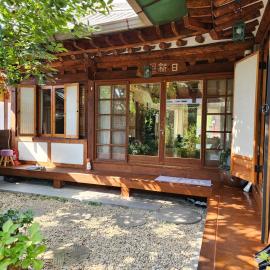 Hanok Moryeon