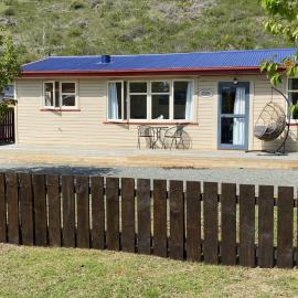 Cosy 1960's Kiwi Holiday House, hótel í Omarama
