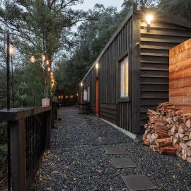 Fernvale Cottage - An Enchanting Mountainside Oasis