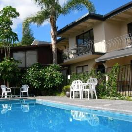 Waterfalls Estate - Motel & Campground