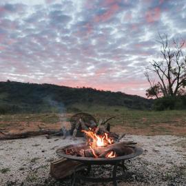 Rose Quartz - 1 Bed with Mountain Views - Kundalini Lodge, hotel en Grattai