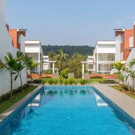 El Tesoro by The Blue Kite - 2BHK Elegant Apartments in Siolim with Pool- 10 mins Drive to Assagao โรงแรมในมาปูซา