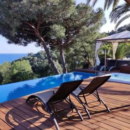 Primera linea, Piscina, Jacuzzi y Playa Privada