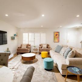 Brand New Remodeled 3 Bedroom Home in Reseda, ξενοδοχείο στο Λος Άντζελες