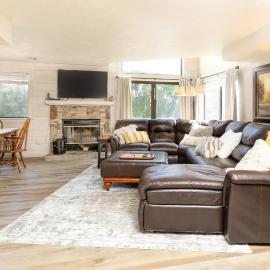 Seven Springs Meadowridge 3 Bedroom Premier Condo - Sleeps 10, Pet Friendly!, hotell sihtkohas Champion
