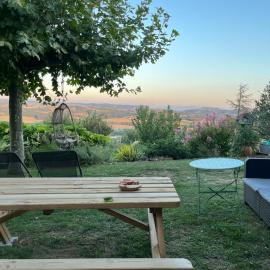 Figuets 3, viešbutis mieste Châteauneuf-de-Galaure