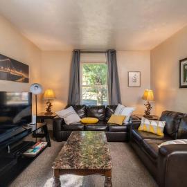 Entire house 3 bedroom Twin Cities, Specious, Entire House, AC، فندق في سانت بول