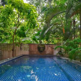 Luxury 4BHK Villa with Private Pool Near Candolim, hotell i Marmagao
