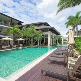 Luxury Resort Studio with Pool - Footsteps to Beach