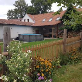 Apartmán na farmě u koní, hotel a Milešov