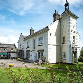 Killigarth Manor Holiday Park, hotel in Polperro