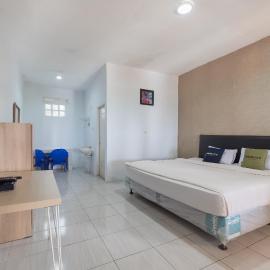 Urbanview Hotel D'Pineapple Villa Ciater by RedDoorz, Hotel in Subang