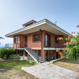 Holiday Home Pinetina by Interhome, hotel em Bossolasco