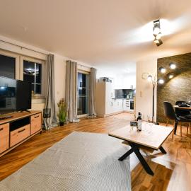 Exklusives-City-Apartment mit gratis Tiefgarage, Balkon, Waschtrockner, Netflix, Hotel in Cottbus