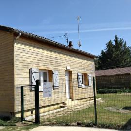 Hébergements le Camp d'Auneau - Auneaululu, Hotel in Aunay-sous-Auneau