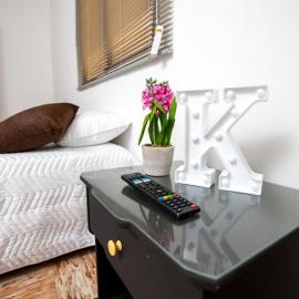 KOMODO Alojamiento - hostal autoservicio, ubicado cerca al centro - baño privado, wifi , cama 2x2, agua caliente y cocina comunitaria