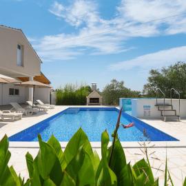 Holiday Home Anima by Interhome, hotel a Galovac