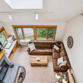 Comfortable Highridge C7 One Bedroom Plus Loft with Fireplace and Hot Tub Access
