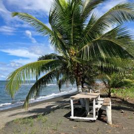 Camping Babsita-TIPI und Hütten und Stellplätze für Zelt und Camper direkt am Meer und See, hotel v mestu Tuba Creek