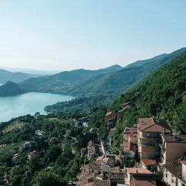 (Incanto sul Lago Turano) la vista panoramica più bella，Ascrea的飯店