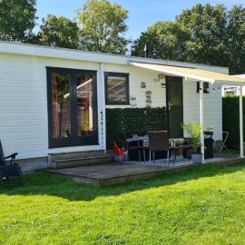 Chalet "Waadwille", hotel sa Dronrijp