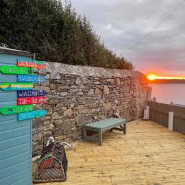 Hill Crest - Clifftop Escape with Sea View, hotel v destinaci Cullen