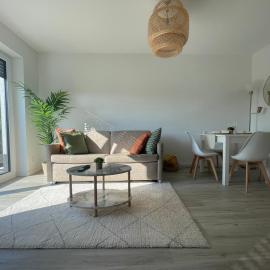 Modernes und helles Mini-Haus in Peine, hotelli kohteessa Peine