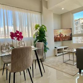 Cozy City Center Condo Full AC, hotel di Santo Domingo
