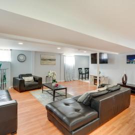 Cozy Albany Vacation Rental ~ 5 Mi to Downtown!, hotel in Albany