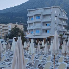 Apartments Val, hotel in Dobra Voda
