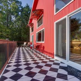 Peaceful Berkeley Springs Home: Escape to Nature!, hotel i Morton Grove