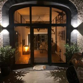 Eifelsuiten - Private Spa & Family Hideaway - Kerpen Loogh, hotel en Kerpen
