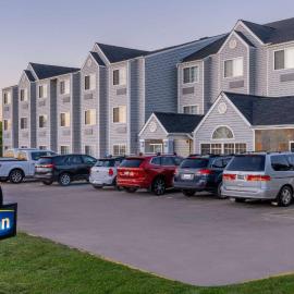 Days Inn & Suites by Wyndham Greeley, hotel en Greeley